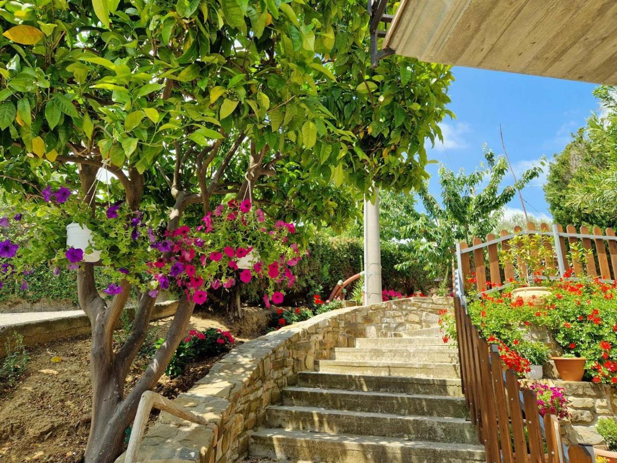 Pietra Del Colle Agriturismo Altavilla Silentina Екстериор снимка